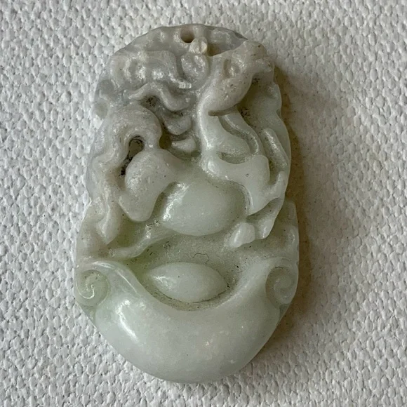 Chinese Zodiac Jade Horse Pendant Carved Stone Animal Amulet Lucky Talisman 1.4" - Picture 2 of 13